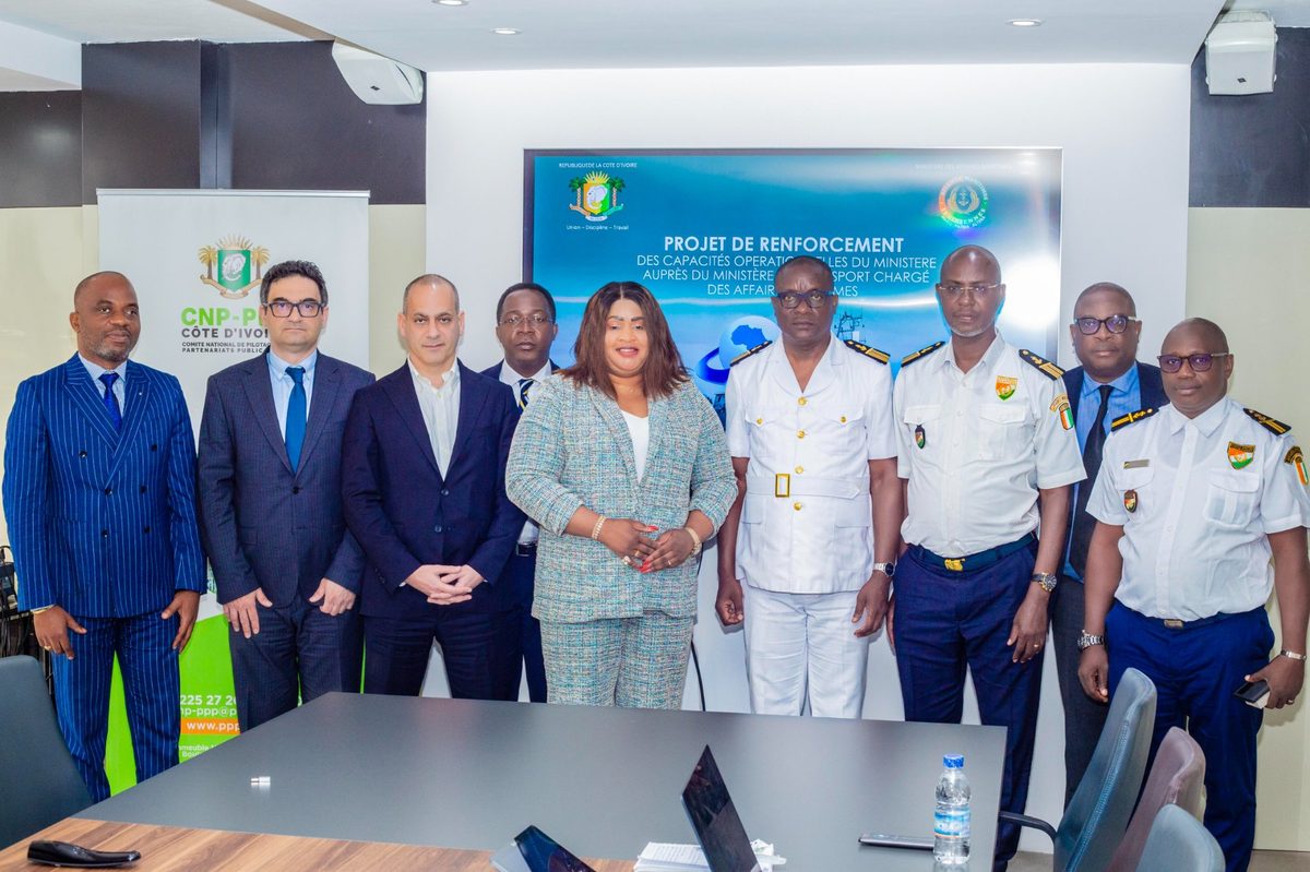 Photo de groupe CNP-PPP — Tamboura Bintou Mantene et délégation